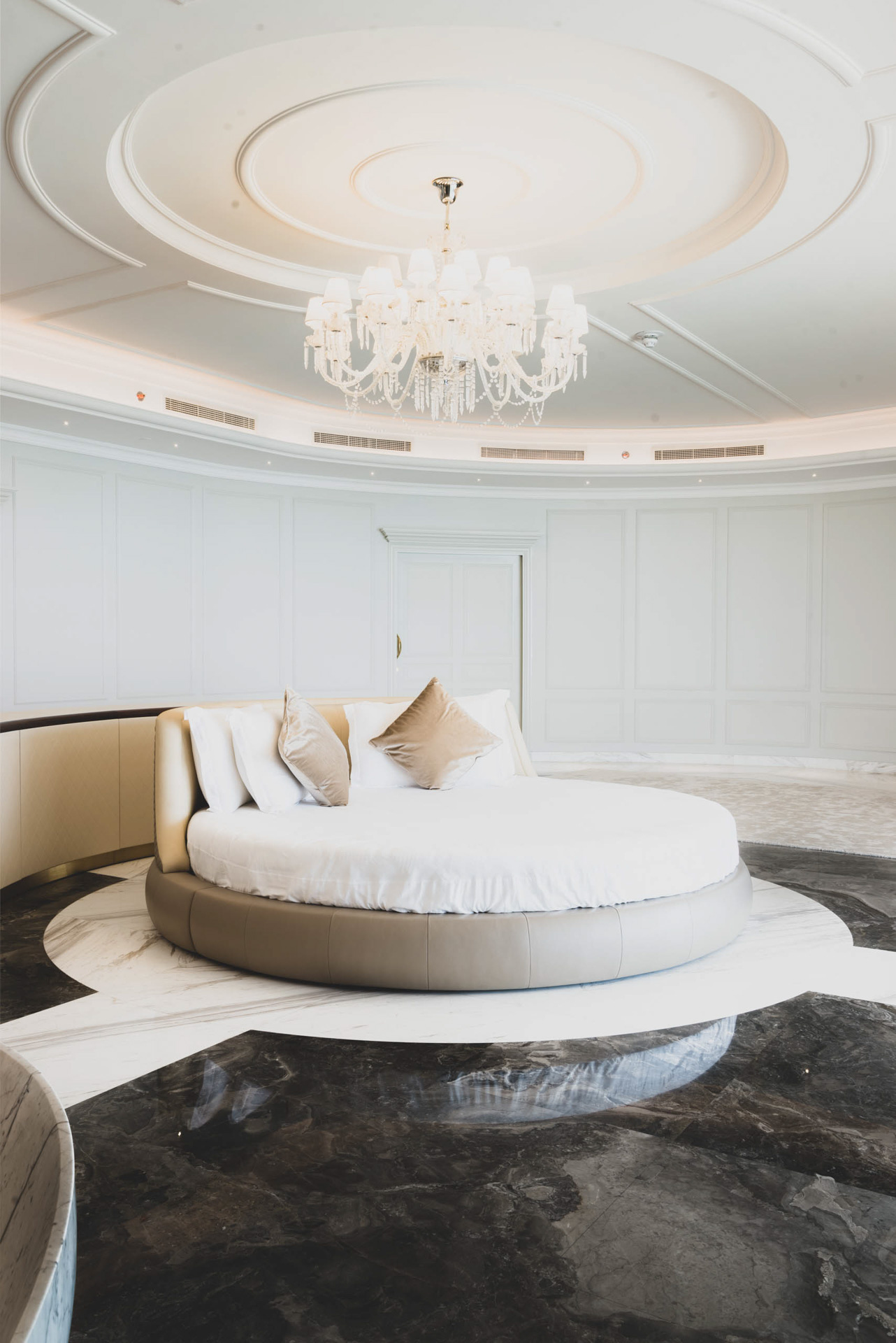 Sweden Island Beach Palace - Dubai