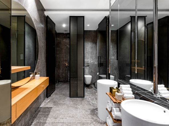 Monaco Party Suite Bathroom